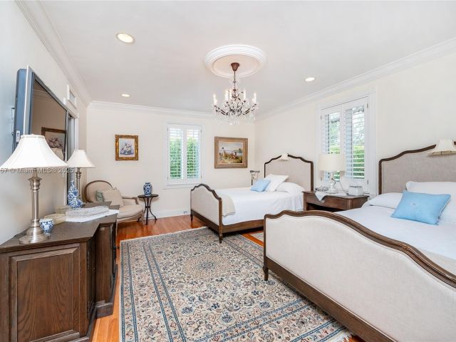 Home for sale at 4539 Pine Tree Dr - photo 6260235