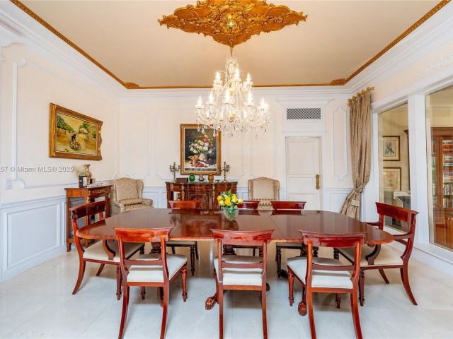 Home for sale at 4539 Pine Tree Dr - photo 6260241