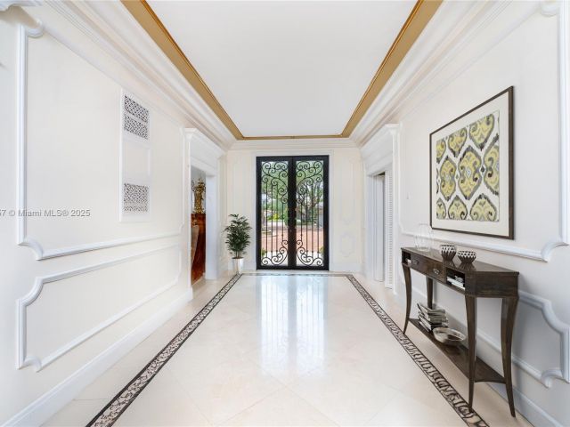 Home for sale at 4539 Pine Tree Dr - photo 6260242