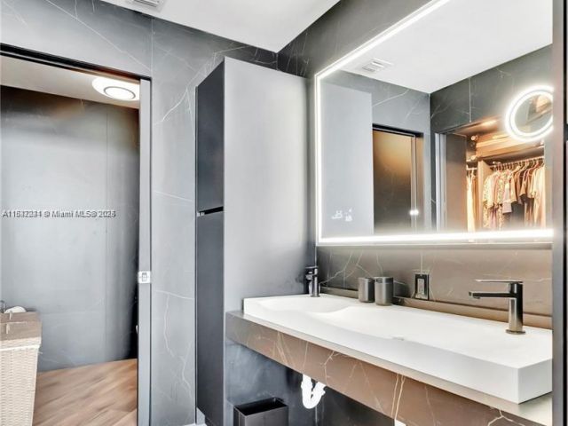 Apartment for sale  Unit #3408 - photo 6236921