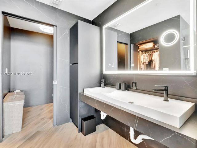 Apartment for sale  Unit #3408 - photo 6236922