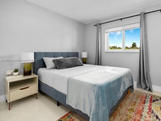 Home for sale at 2900 NW 9th Ave - photo 6235119