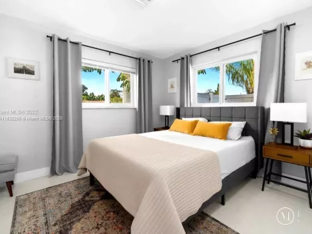 4-bedroom home for sale in Wilton Manors - 2900 NW 9th Ave - MondialRealty