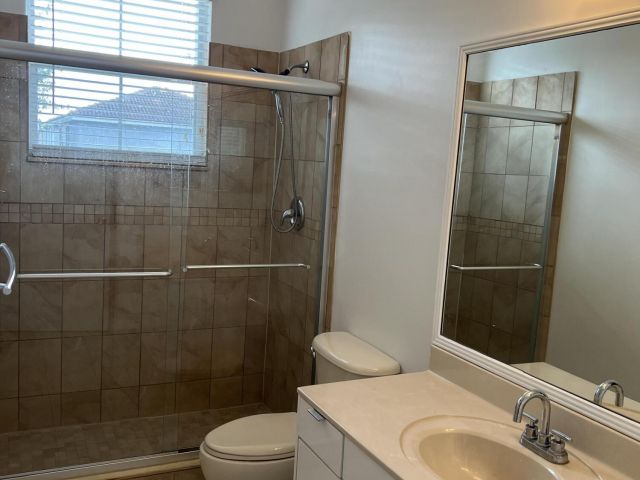 Home for rent at 5076 SW 38th Way - photo 6275034