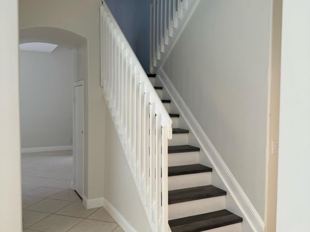 Home for rent at 5076 SW 38th Way - photo 6275045