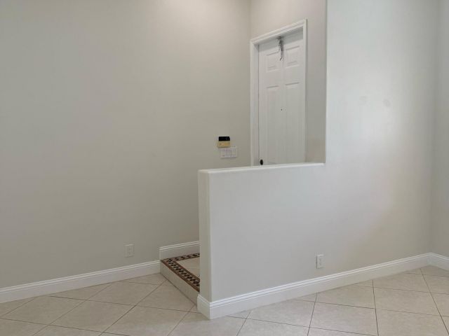 Home for rent at 5076 SW 38th Way - photo 6275051