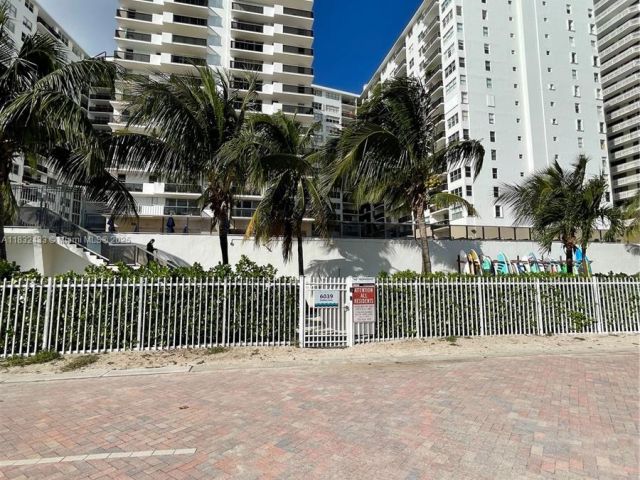 Apartment for rent  Unit #823 - photo 6237432