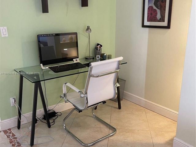 Apartment for rent  Unit #823 - photo 6237439