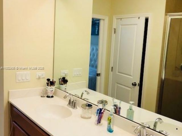 Home for rent at 2950 St Thomas Dr 2950 - photo 6234925