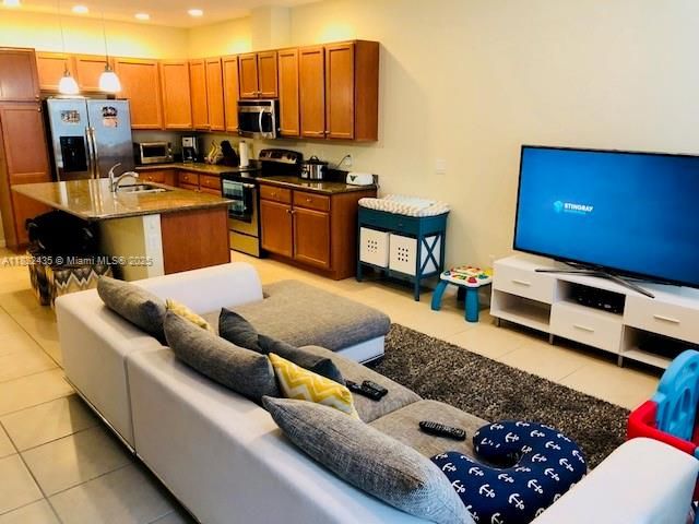 Home for rent at 2950 St Thomas Dr 2950 - photo 6234932