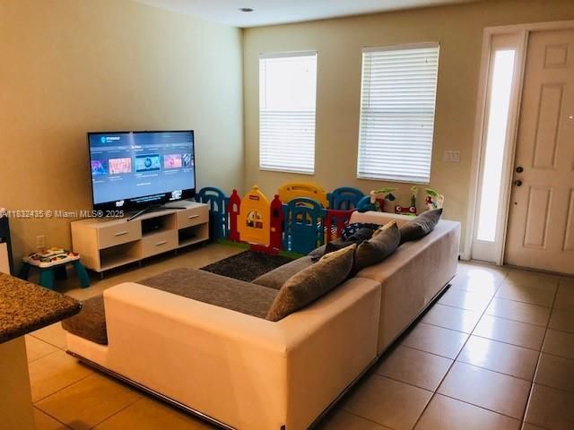 Home for rent at 2950 St Thomas Dr 2950 - photo 6234936