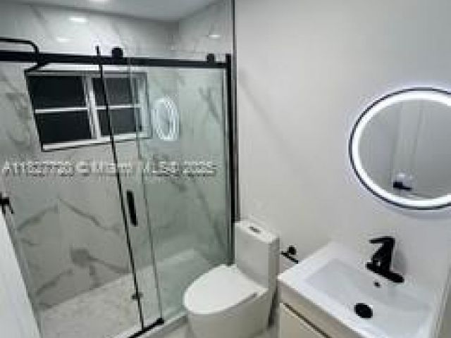 Home for sale at 972 N 18th Ct - photo 6236085