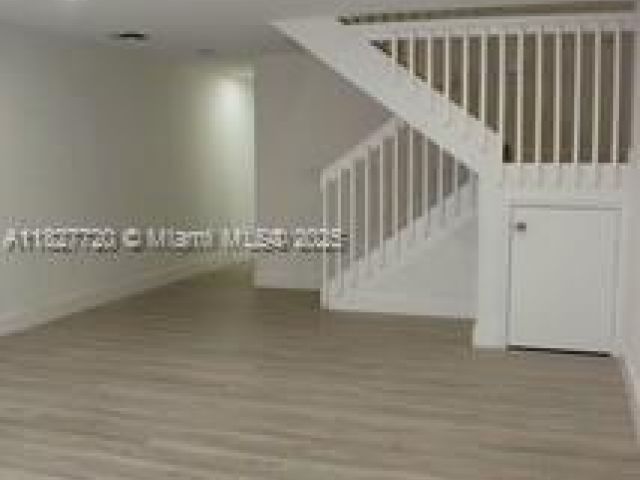 Home for sale at 972 N 18th Ct - photo 6236089