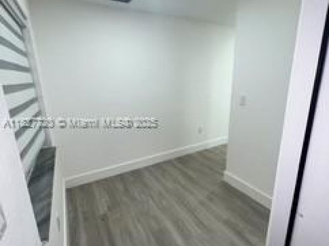 Home for sale at 972 N 18th Ct - photo 6236100