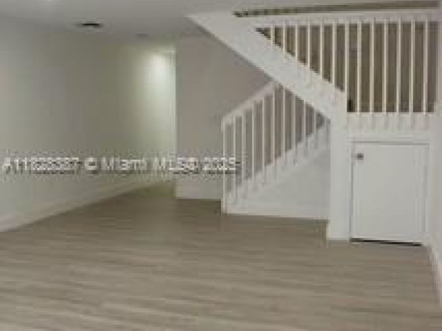 Home for sale at 976 N 18th Ct - photo 6236048