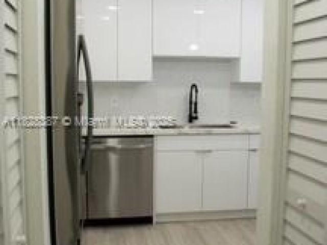 Home for sale at 976 N 18th Ct - photo 6236056