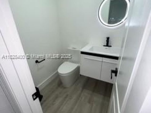 Home for sale at 968 N 18th Ct - photo 6236026