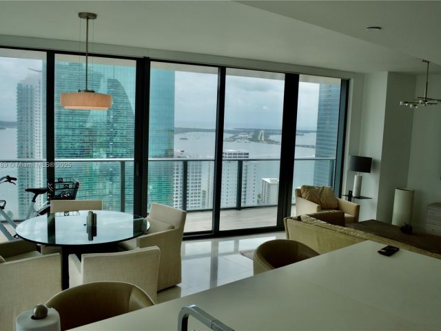 Apartment for sale  Unit #3601 - photo 6249817