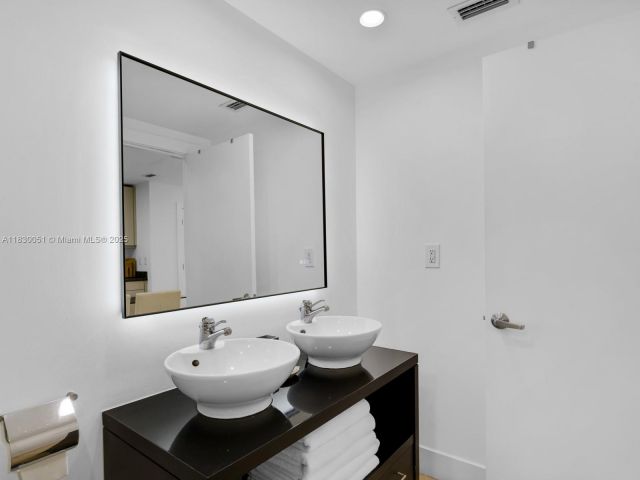 Apartment for sale  Unit #1631 - photo 6283952