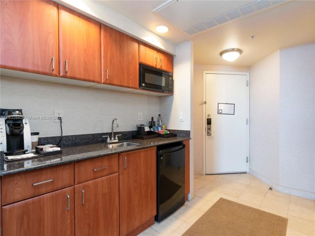 condo for sale in Sunny Isles Beach - 18001 Collins Ave 1107 - MondialRealty