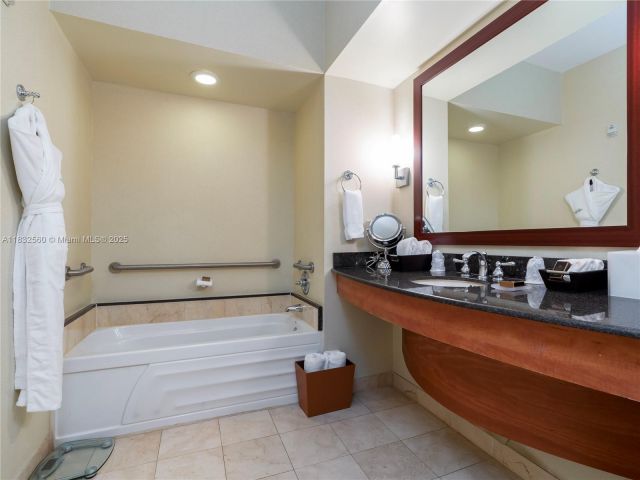 condo for sale in Sunny Isles Beach - 18001 Collins Ave 1107 - MondialRealty