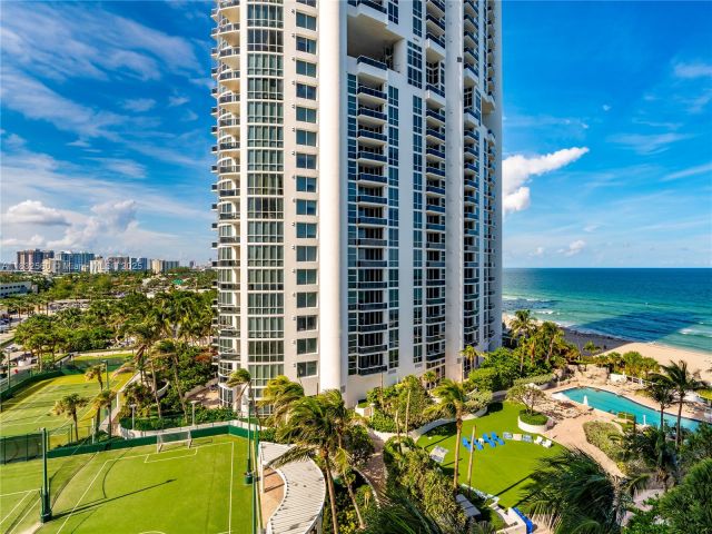 condo for sale in Sunny Isles Beach - 18001 Collins Ave 1107 - MondialRealty