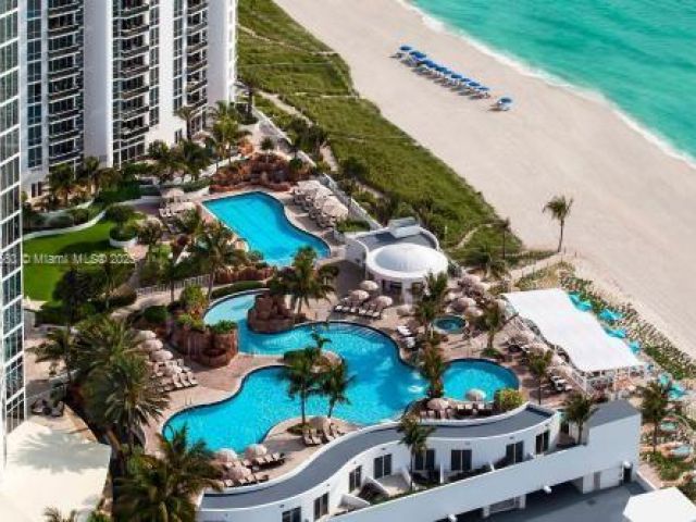condo for sale in Sunny Isles Beach - 18001 Collins Ave 1107 - MondialRealty