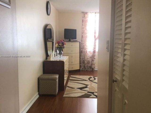 Apartment for sale  Unit #5H - photo 6240289