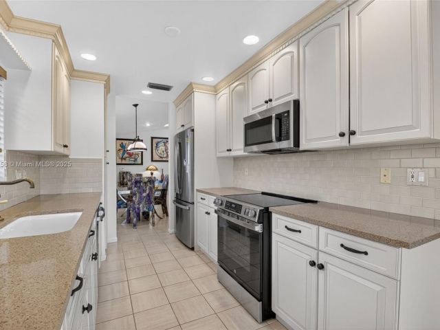 Home for sale at 10344 Sunset Bend Dr - photo 6234351