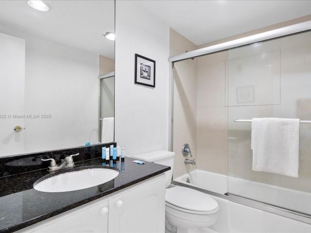 Apartment for sale  Unit #8X - photo 6241909