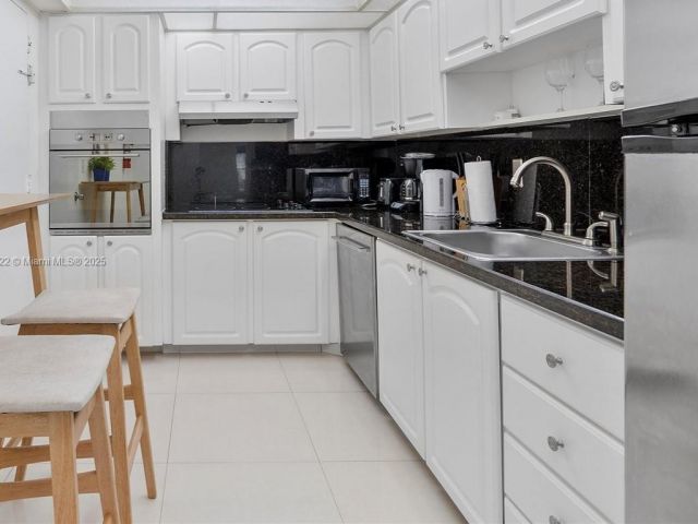 Apartment for sale  Unit #8X - photo 6241914