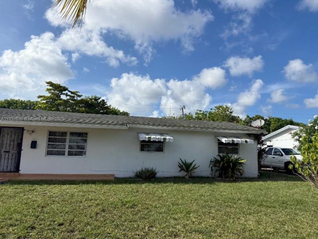 Home for sale at 141 NE 209th St - photo 6235784