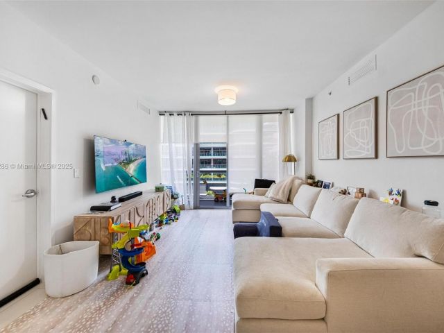 Apartment for sale  Unit #4B-S - photo 6260223