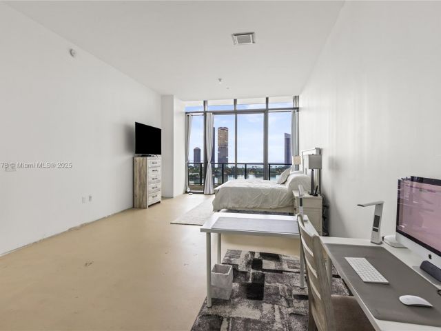 Apartment for sale  Unit #1506 - photo 6236445