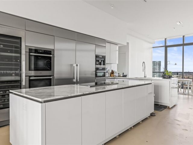 Apartment for sale  Unit #1506 - photo 6236456