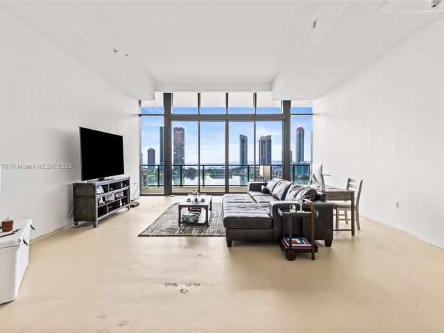 Apartment for sale  Unit #1506 - photo 6236459