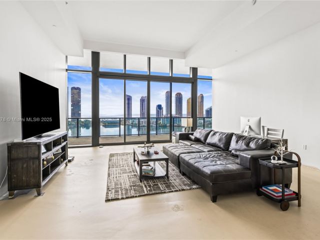 Apartment for sale  Unit #1506 - photo 6236460