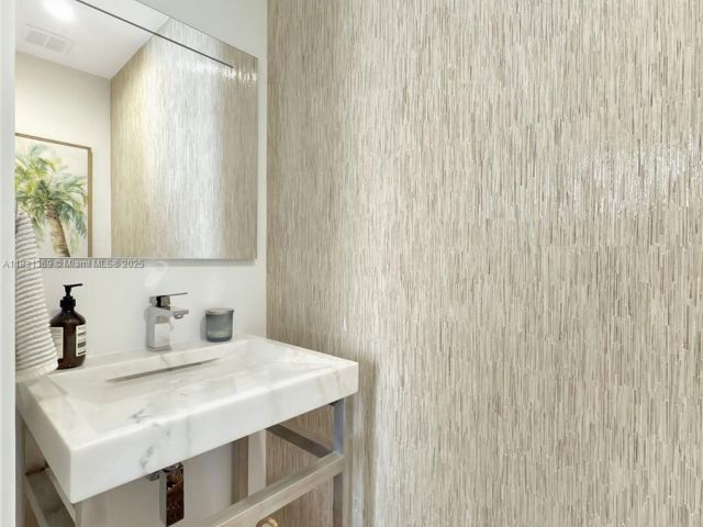 Home for sale at 324 Balboa St - photo 6236128