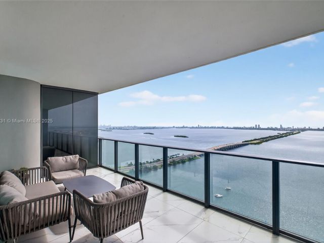 Apartment for sale  Unit #4503 - photo 6236849