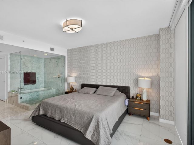 Apartment for sale  Unit #4503 - photo 6236855