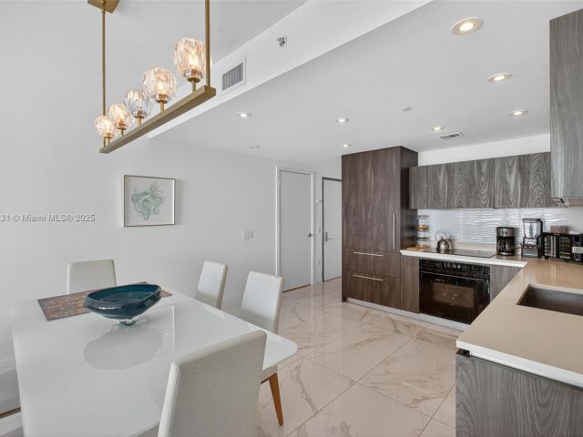 Apartment for sale  Unit #4503 - photo 6236859