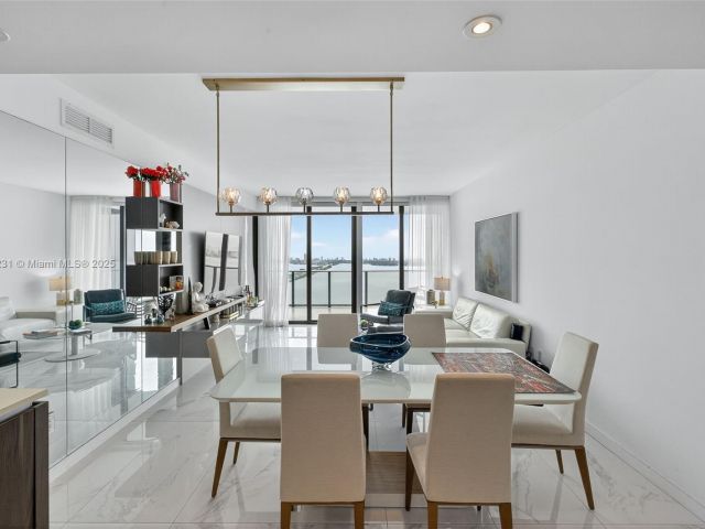 Apartment for sale  Unit #4503 - photo 6236860