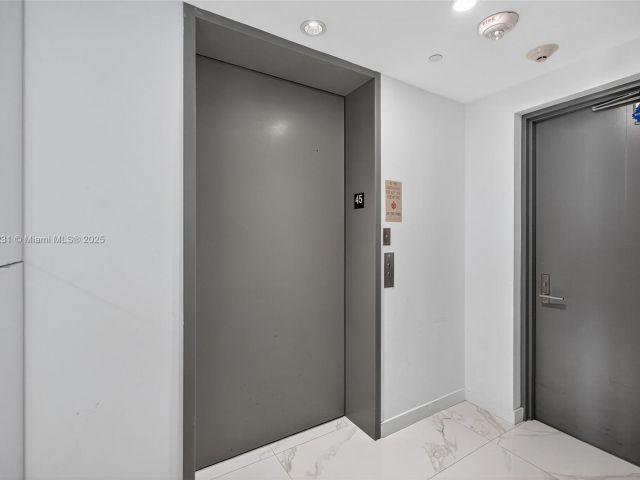 Apartment for sale  Unit #4503 - photo 6236864