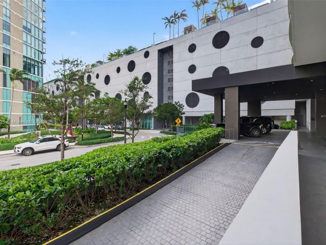 Apartment for sale  Unit #4503 - photo 6236865