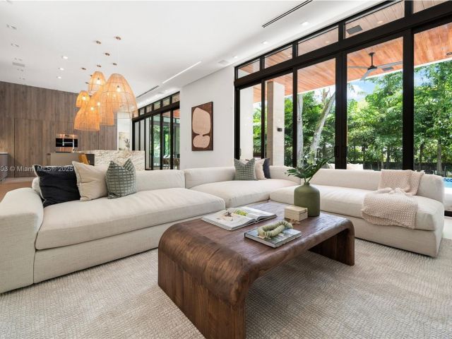 Home for sale at 7610 SW 48th Ct - photo 6265169