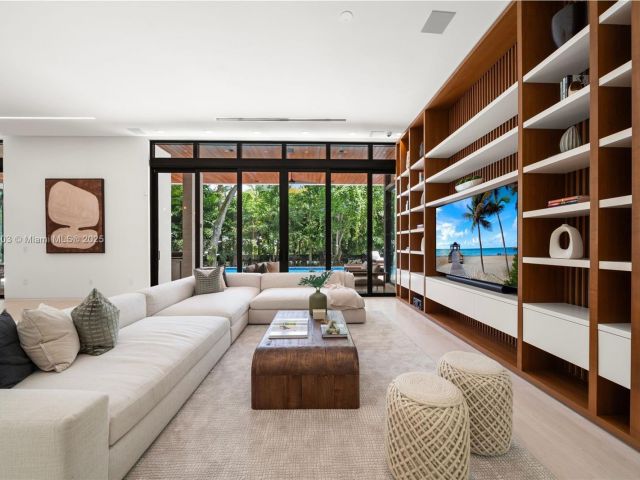 Home for sale at 7610 SW 48th Ct - photo 6265171