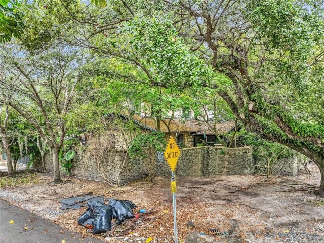 Home for sale at 3041 Oak Ave - photo 6236795