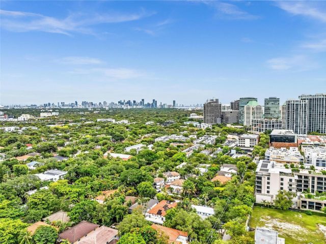 Home for sale at 3041 Oak Ave - photo 6236801