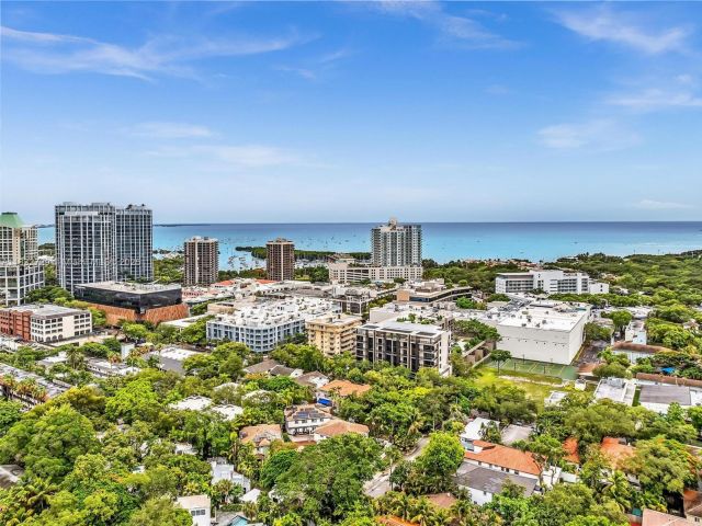 Home for sale at 3041 Oak Ave - photo 6236803