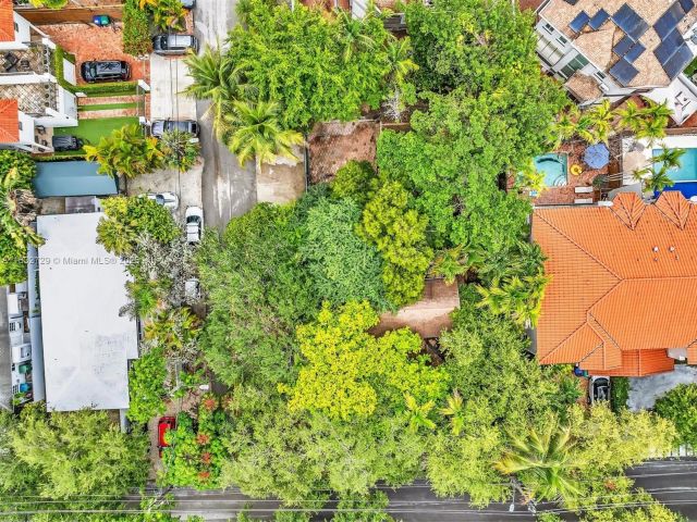 Home for sale at 3041 Oak Ave - photo 6236805